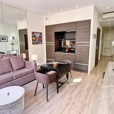 Holiday home Henri Camille Real Estate- Miramar - One Bedroom - Croisette Sea View *