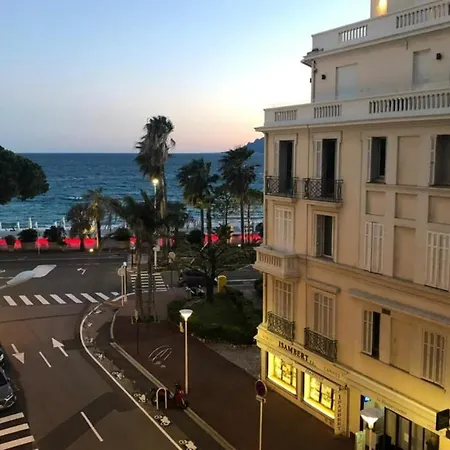 Holiday home Henri Camille Real Estate- Miramar - One Bedroom - Croisette Sea View *